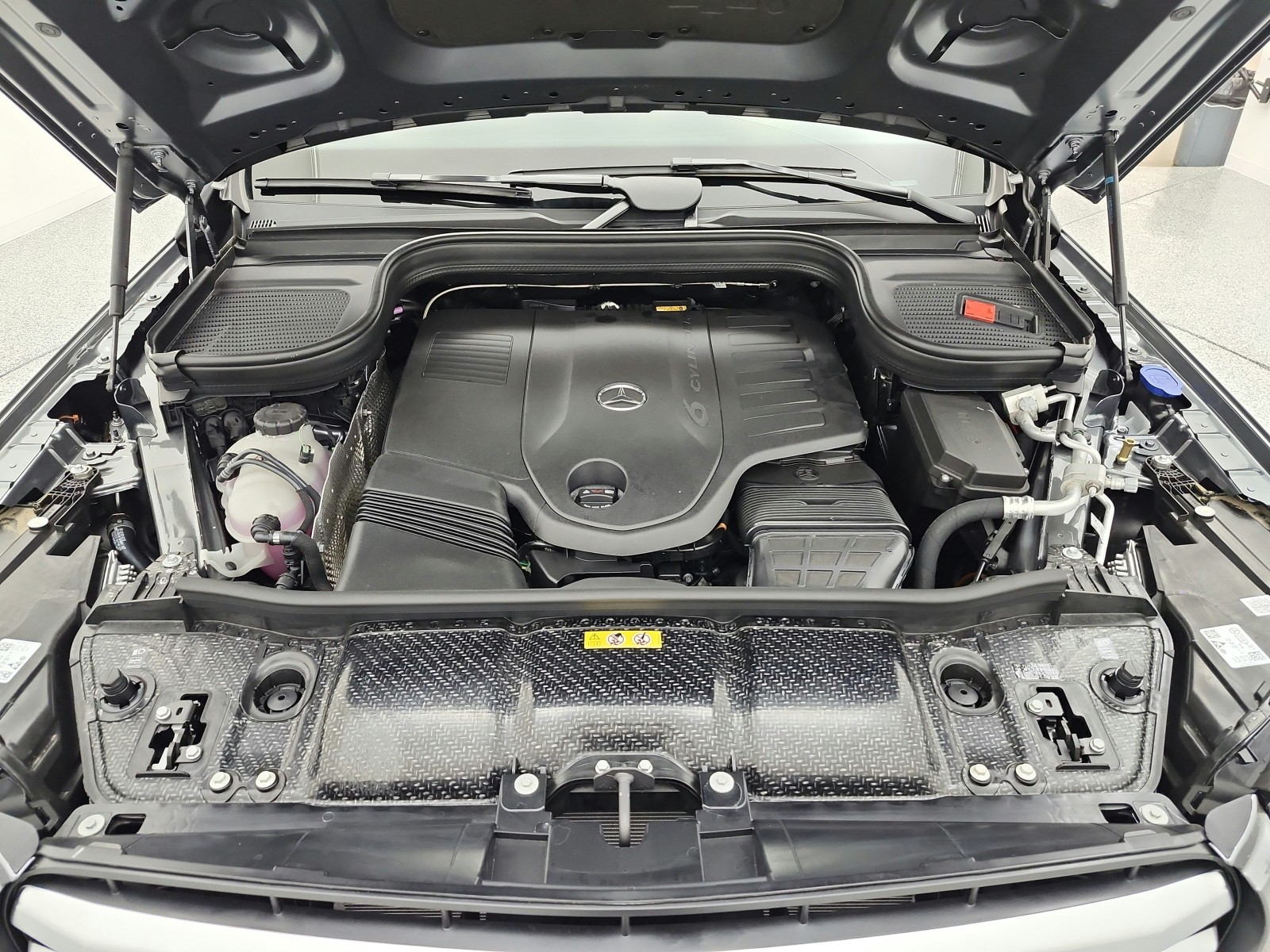 New 2026 Selenite Grey Metallic Mercedes-Benz GLS 450 image 12