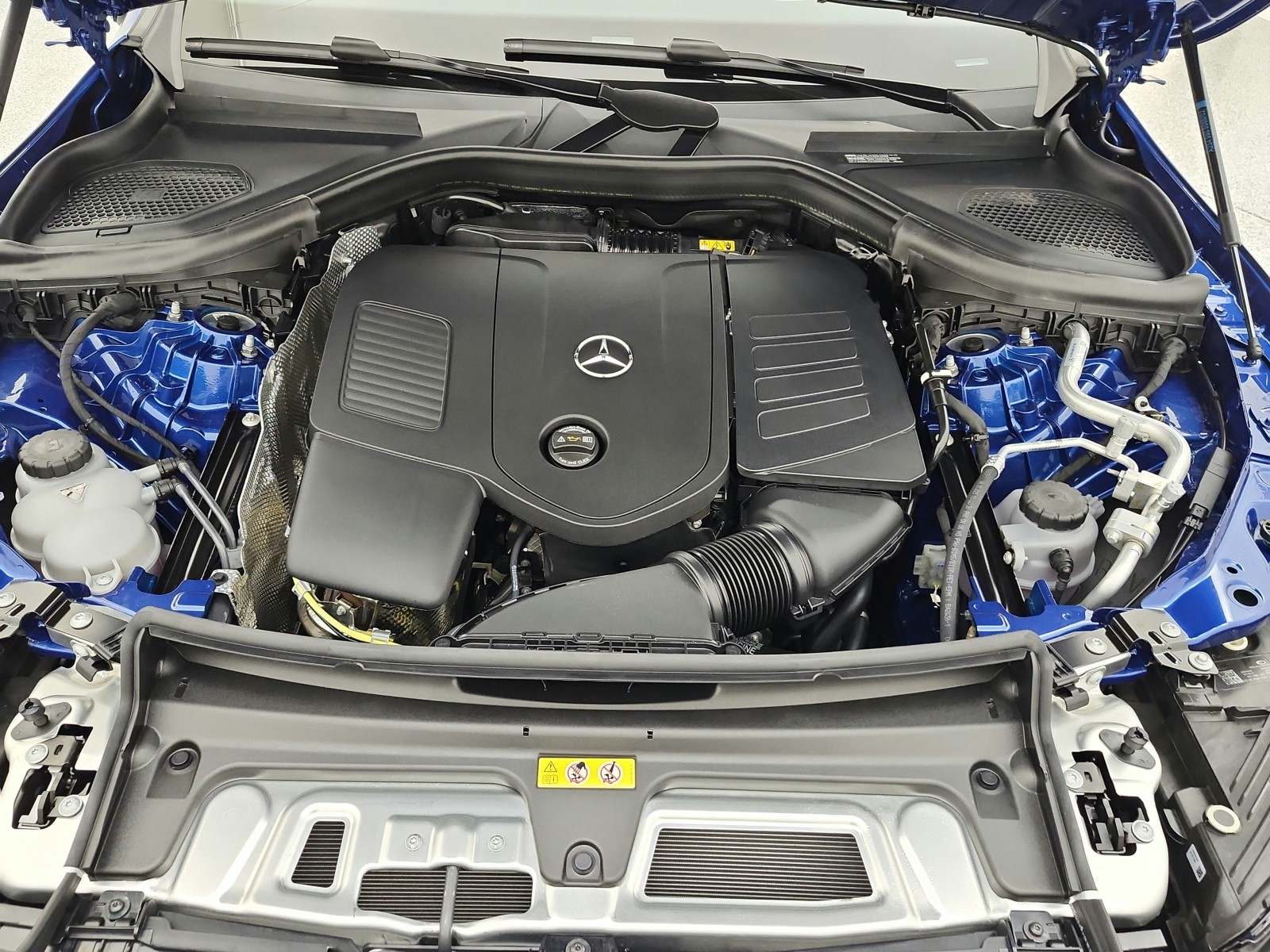 New 2026 Starling Blue Metallic Mercedes-Benz GLC 300 image 13