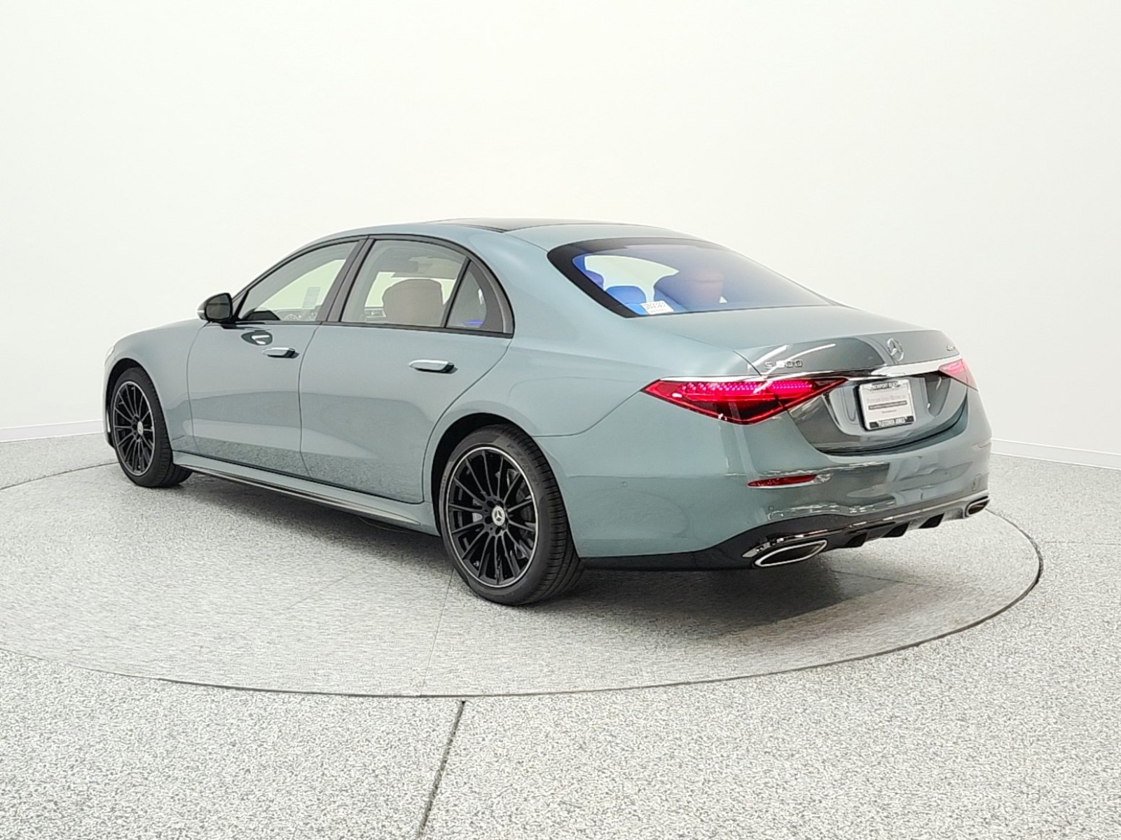 New 2026 Verde Silver Metallic Mercedes-Benz S 500 image 7