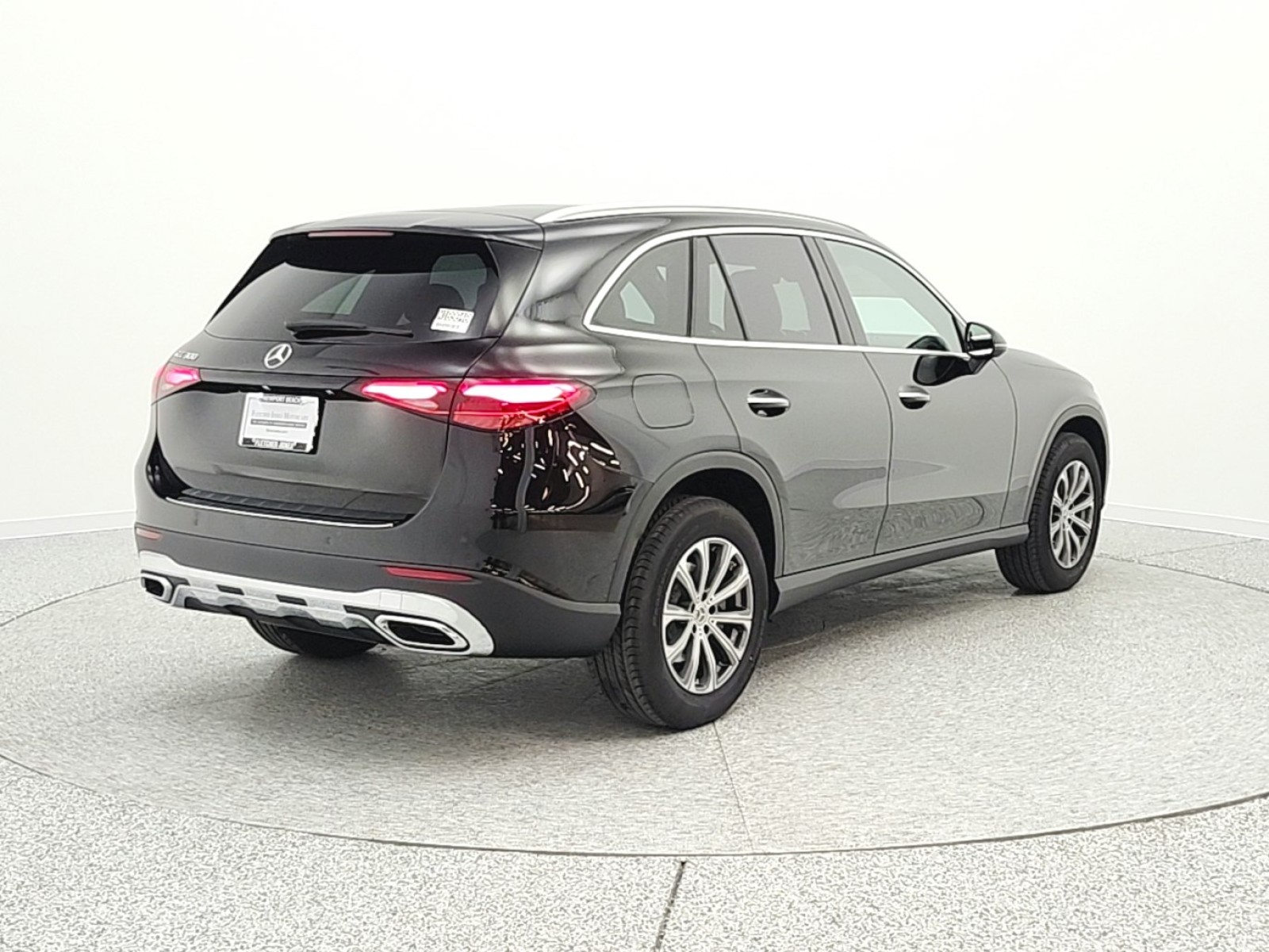 New 2026 Black Mercedes-Benz GLC 300 image 5