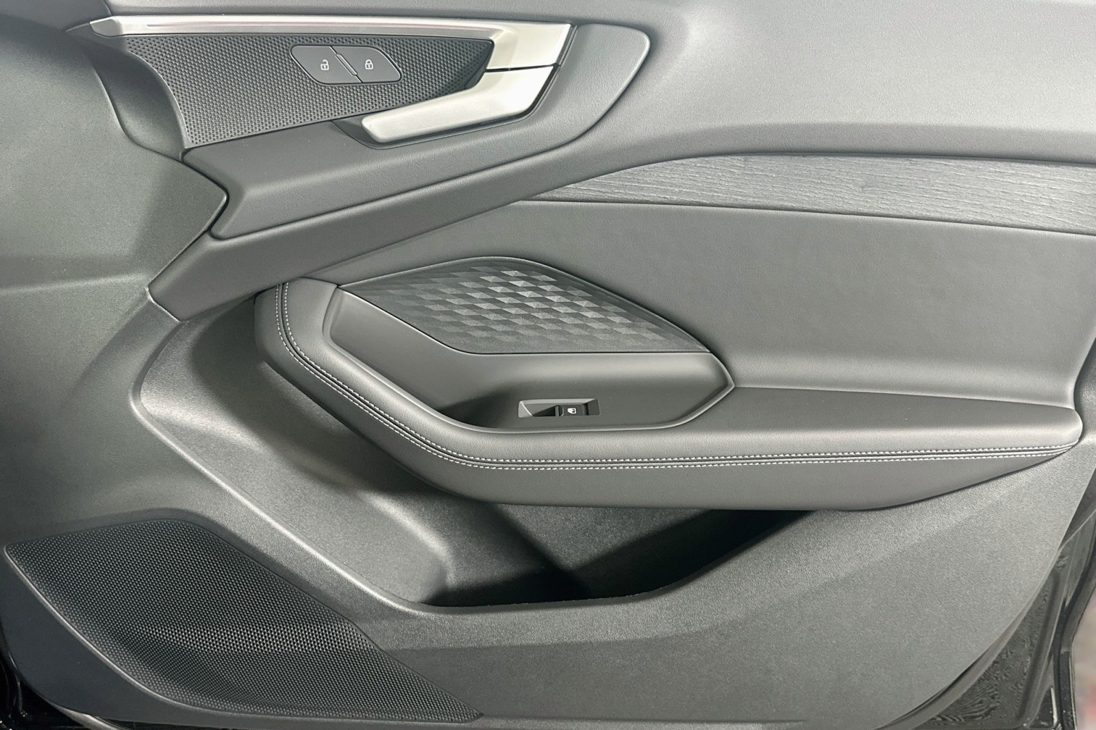 New 2026 Mythos Black Metallic Audi Premium image 16