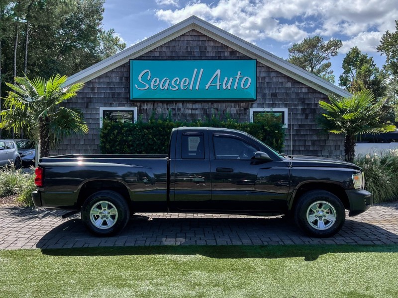 Mineral Gray Metallic 2008 Dodge Dakota Pickup Truck Four-Wheel Drive Automatic