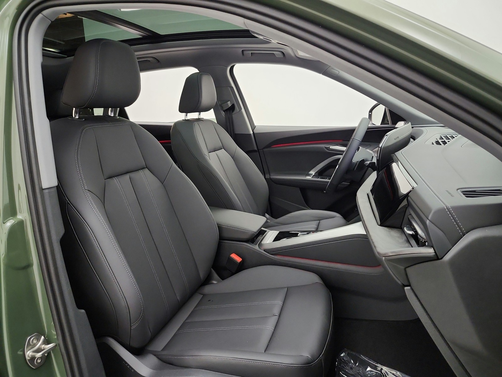 New 2026 District Green Metallic Audi Premium 2.0 TFSI quattro image 15