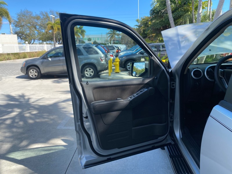 2010 Mercury Mountaineer 1 OWNER LOW MILES 78,753 in , 