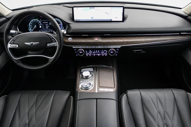 2023 Genesis Electrified G80  17