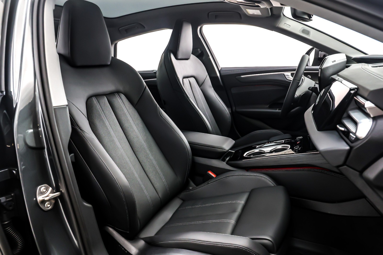 New 2026 Daytona Gray Pearl Effect Audi Premium Plus quattro image 7