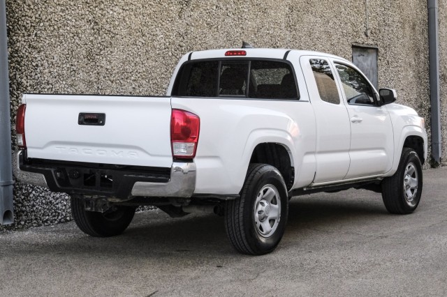 2021 Toyota Tacoma 2WD SR5 10