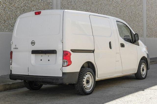 2018 Nissan NV200 Compact Cargo S 10