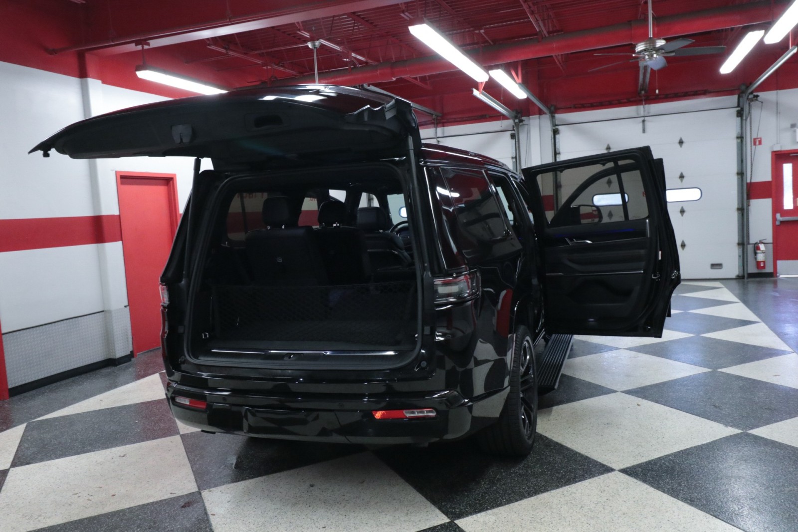 Used Car 2024 Jeep Grand Wagoneer  Series Iii Obsidian For Sale Under $80,000 In Austin, Texas