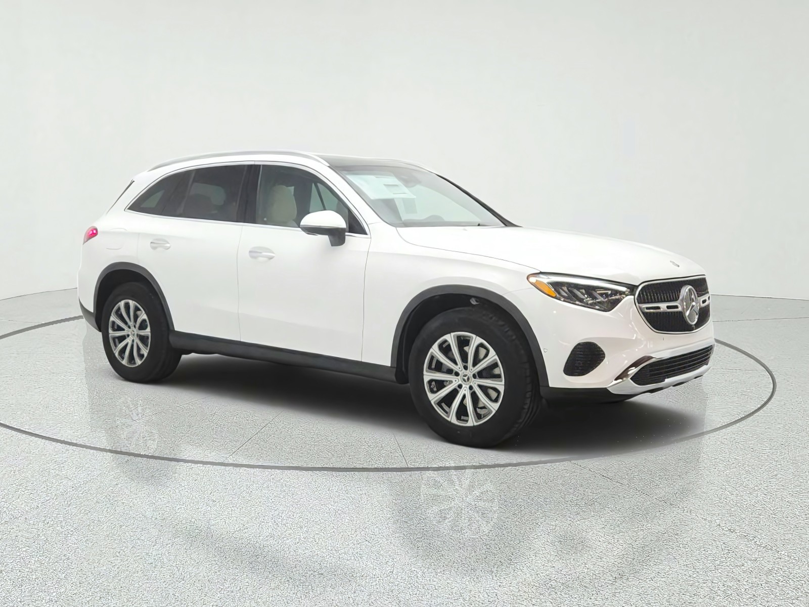 New 2027 Polar White Mercedes-Benz GLC 300 SUV image 3