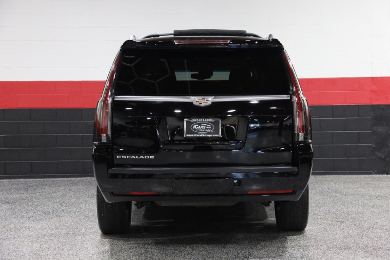 2016 Cadillac Escalade ESV Luxury Collection 4WD 4dr Suv in , 