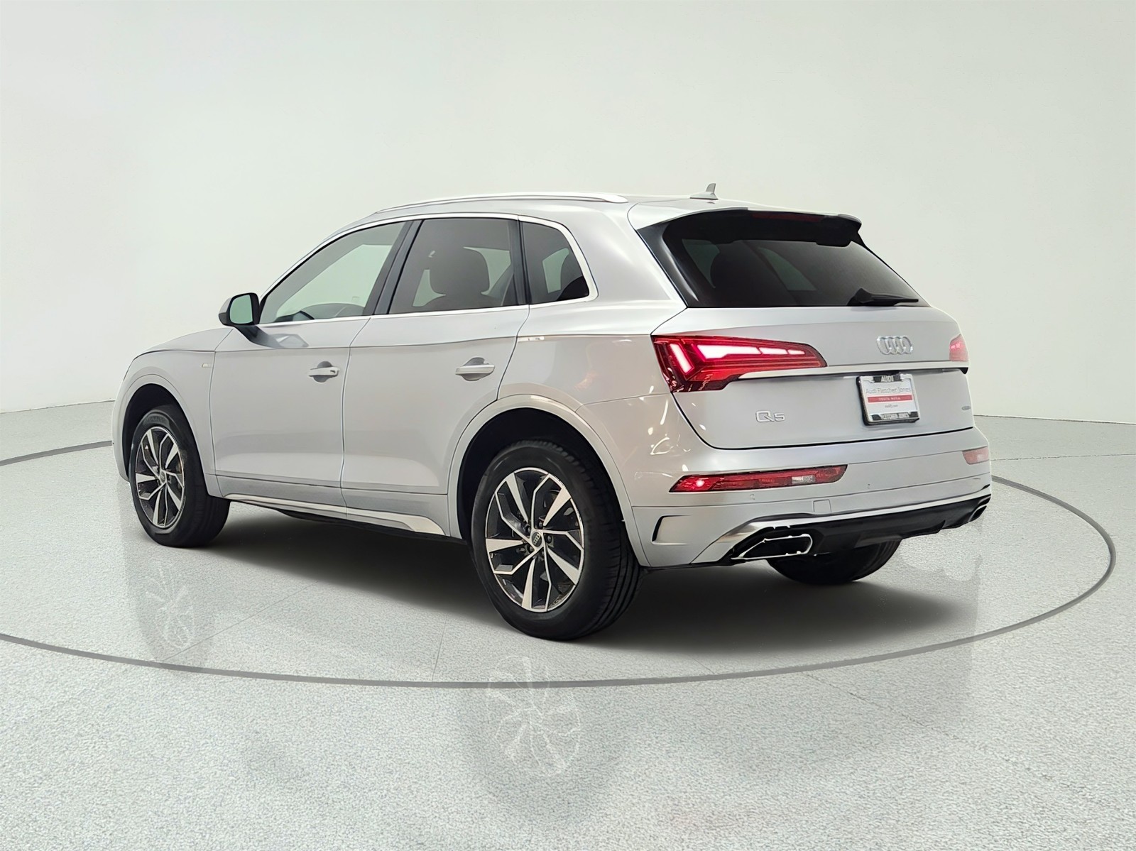 Used 2023 Florett Silver Metallic Audi S line Premium Plus image 7