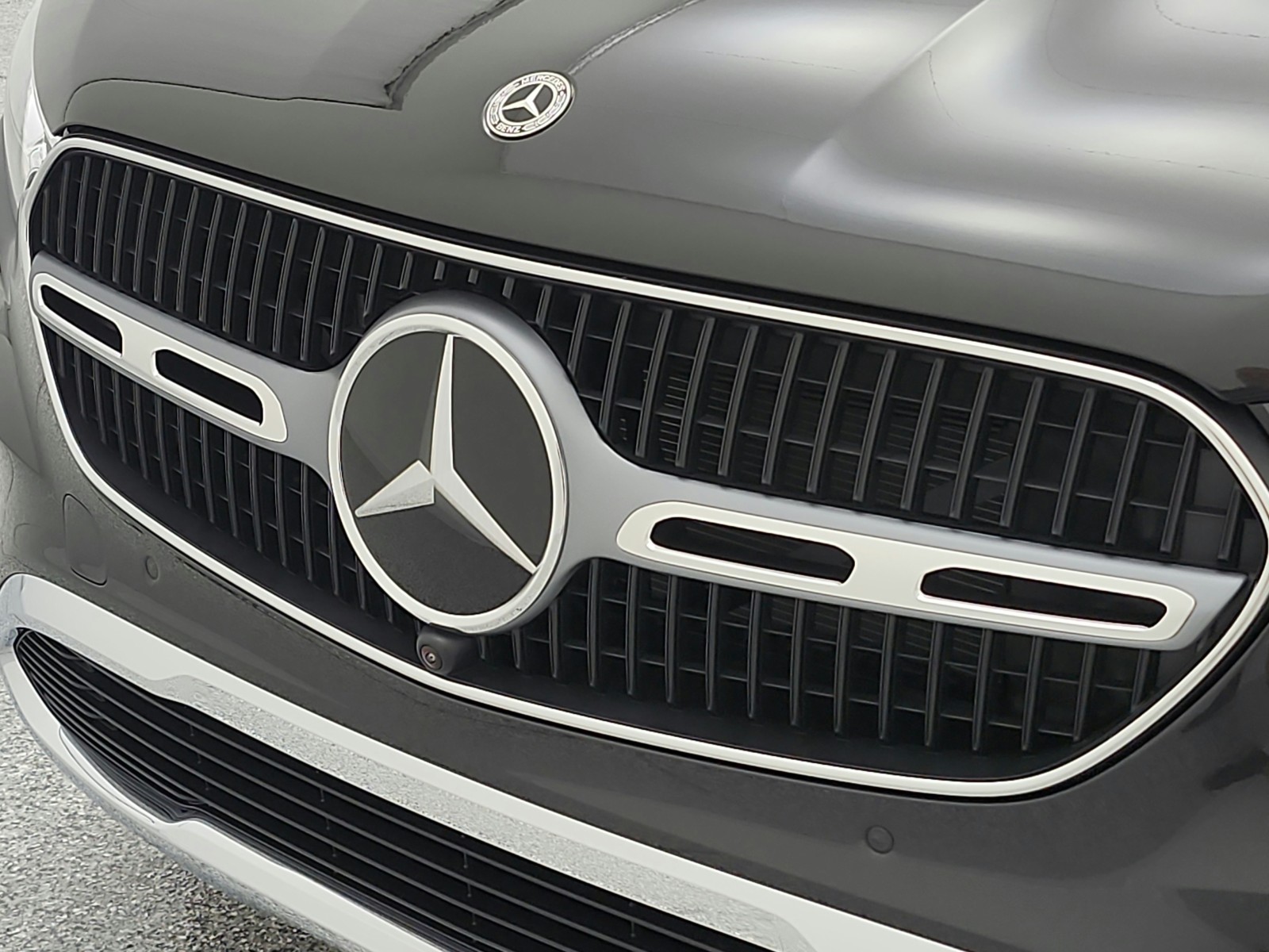 New 2026 Graphite Grey Metallic Mercedes-Benz GLC 300 image 13