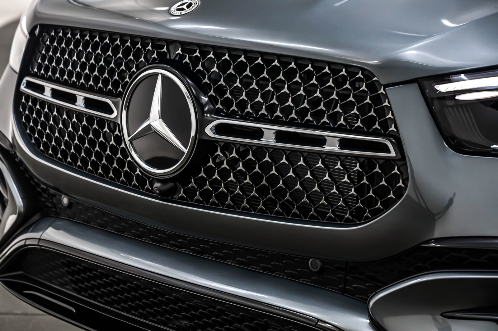 New 2026 Selenite Grey Metallic Mercedes-Benz GLE 450 image 13