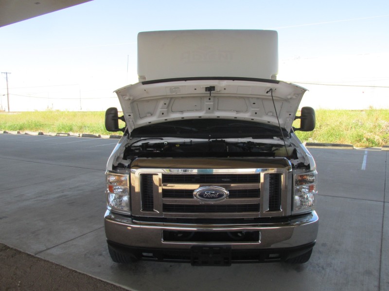 2016 Ford Econoline Commercial Cutaway  in Farmers Branch, Texas