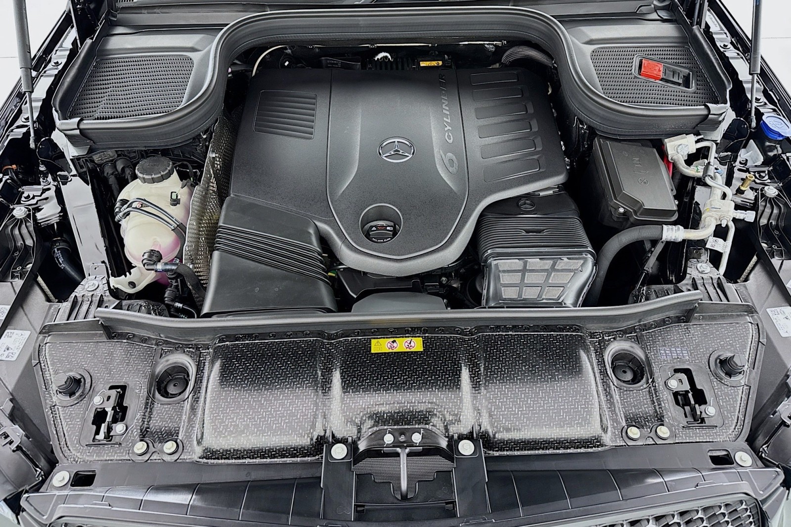 New 2026 Black Mercedes-Benz GLE 450 4MATIC® SUV image 10