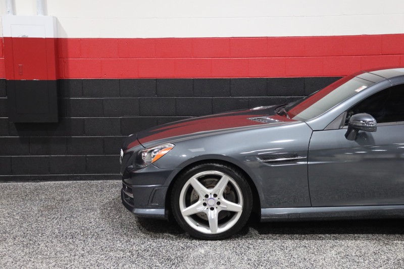 2013 Mercedes-Benz SLK 250 AMG Sport 2dr Roadster in ,