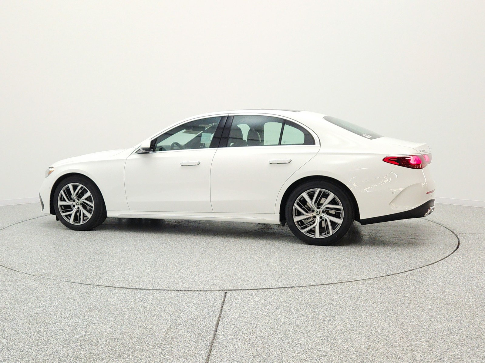 New 2026 Polar White Mercedes-Benz E 350 RWD Sedan image 8