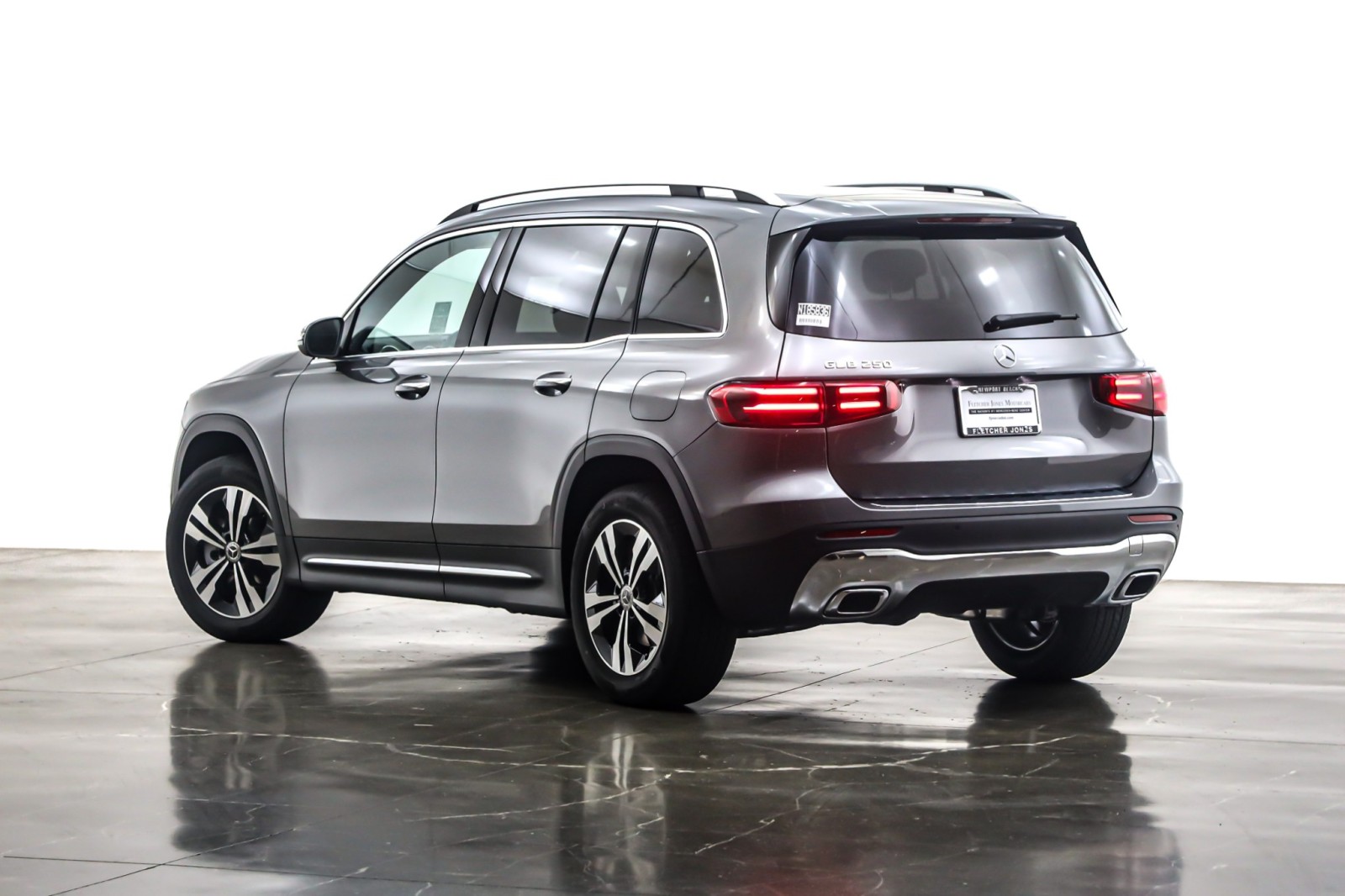 New 2026 Mountain Grey Metallic Mercedes-Benz GLB 250 image 12