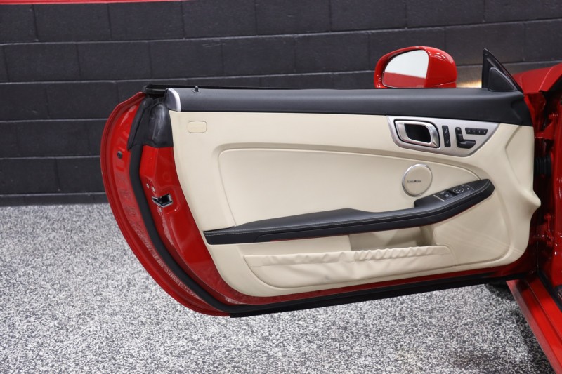 2012 Mercedes-Benz SLK 350 AMG Sport 2dr Roadster in , 