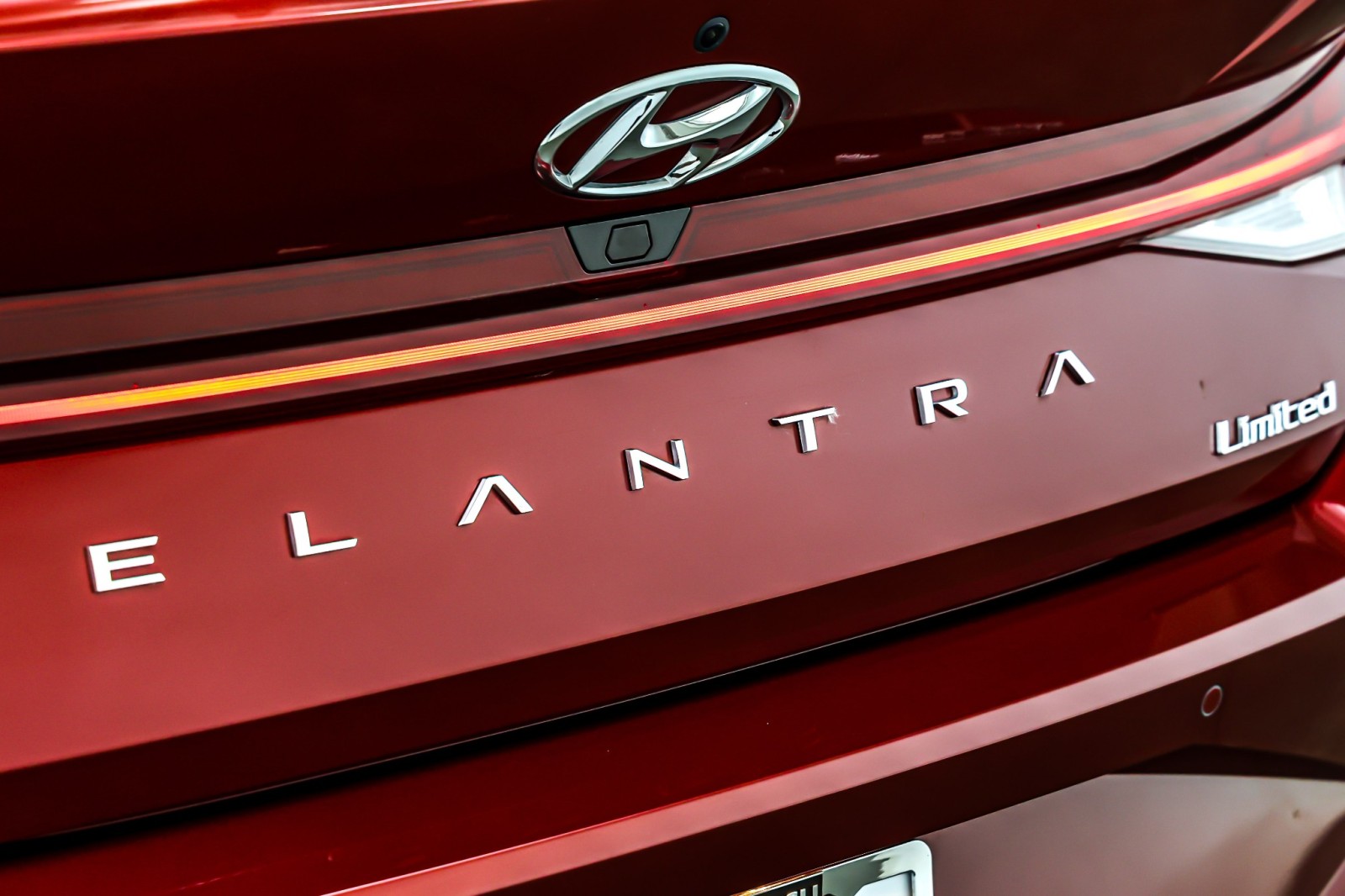 Used 2023 Ultimate Red Hyundai Limited image 9