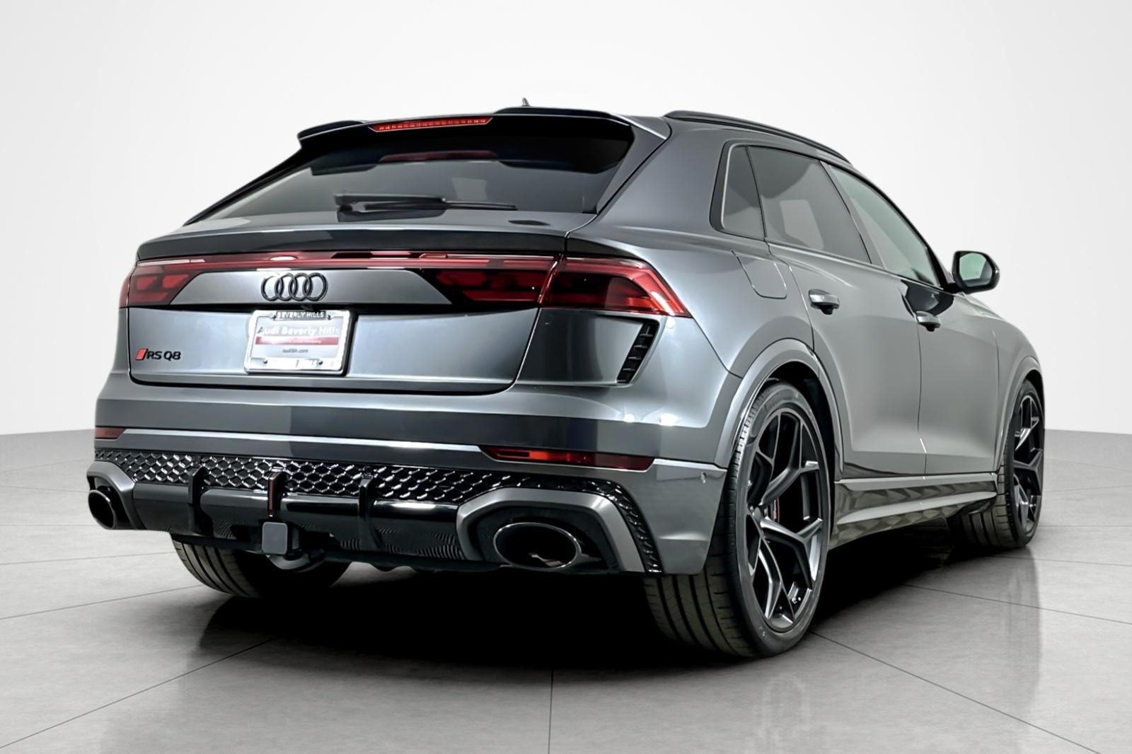 New 2026 Daytona Gray Pearl Effect Audi performance quattro image 6