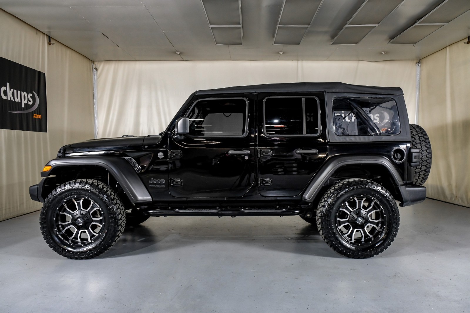 2022 Jeep Wrangler Unlimited Sport 11