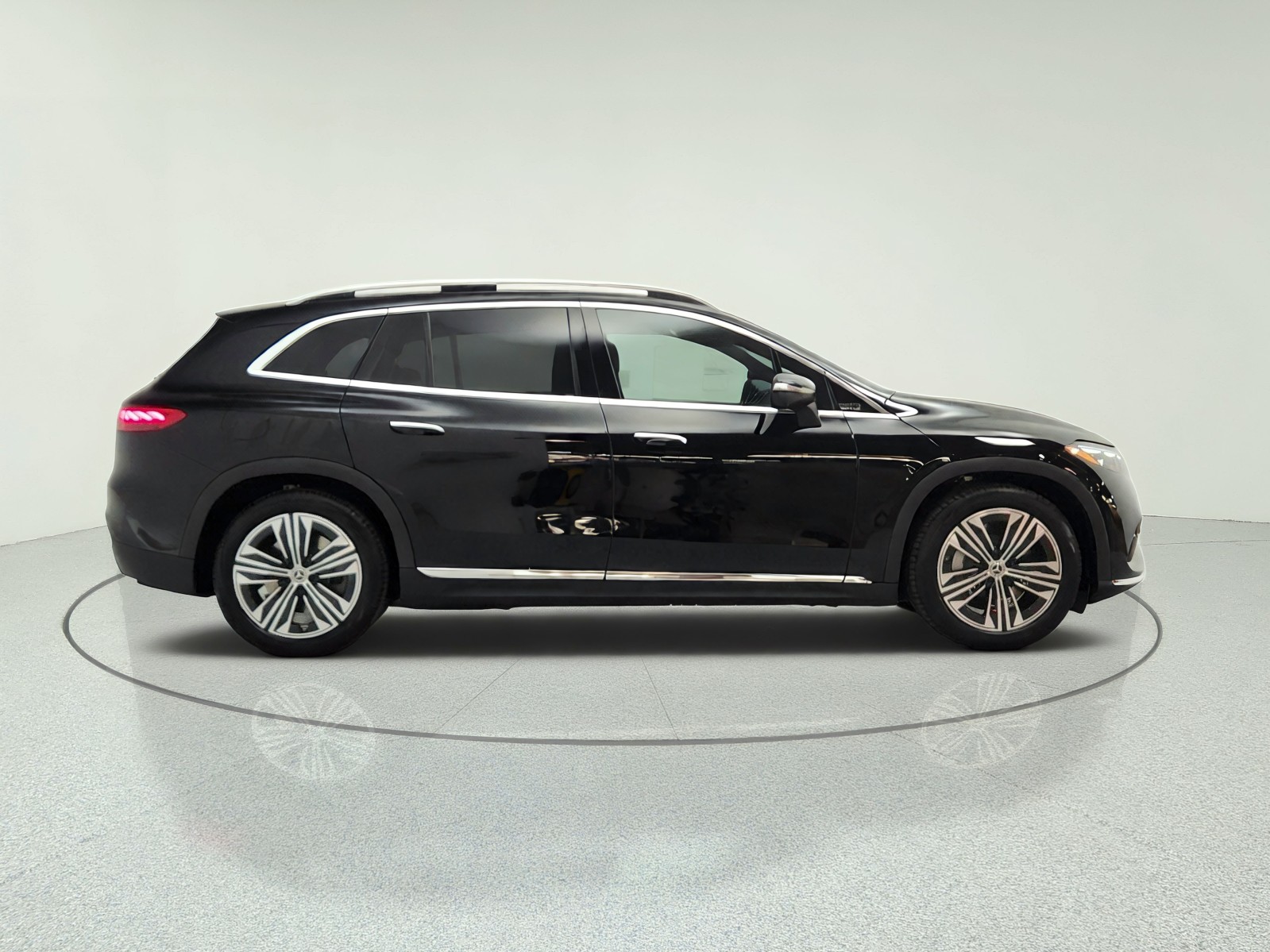 New 2026 Black Mercedes-Benz EQS 400 4MATIC® SUV image 4