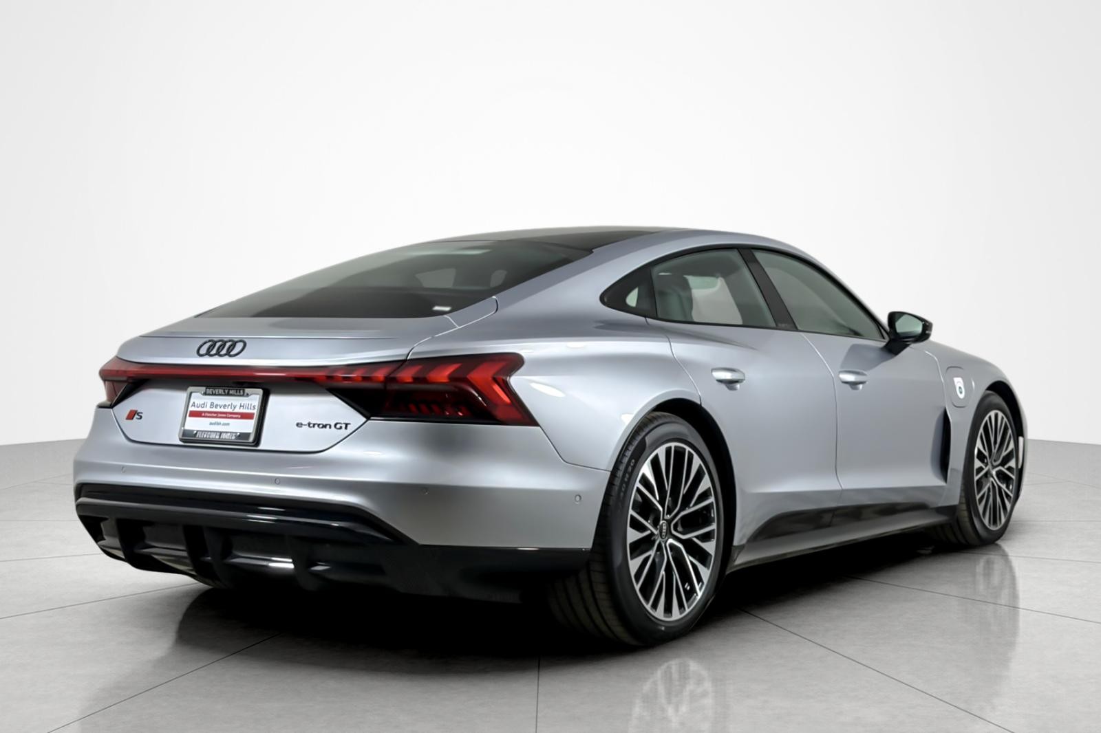New 2026 Florett Silver Metallic Audi Premium Plus quattro image 6