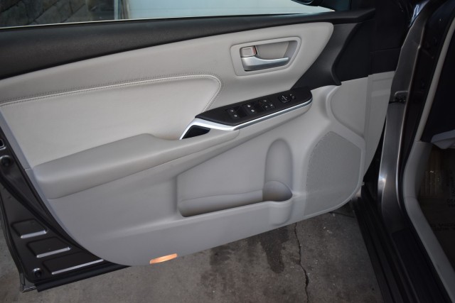 2015 Toyota Camry Hybrid Hybrid Leather Heated Front Seats Keyless Start Sa 25