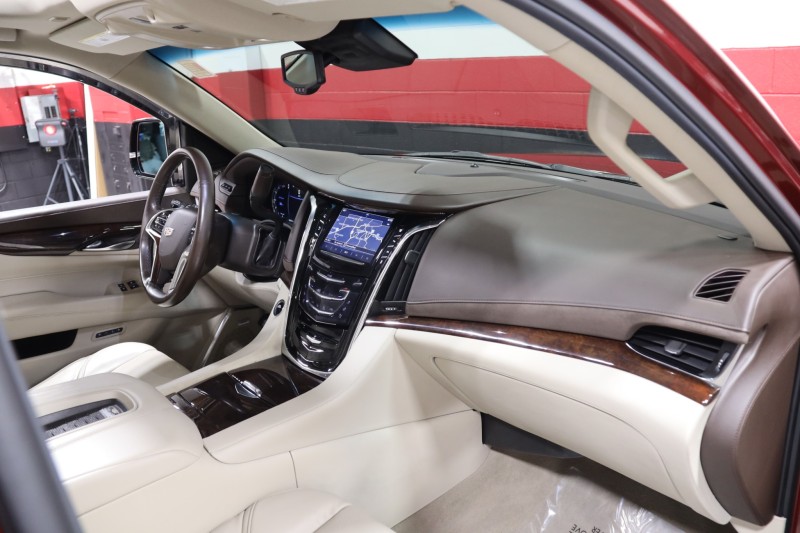 2016 Cadillac Escalade Luxury Collection 4dr Suv in , 
