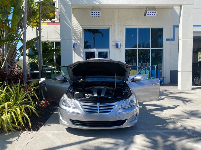 2012 Hyundai Genesis 3.8L SUNROOF PREM PKG in , 