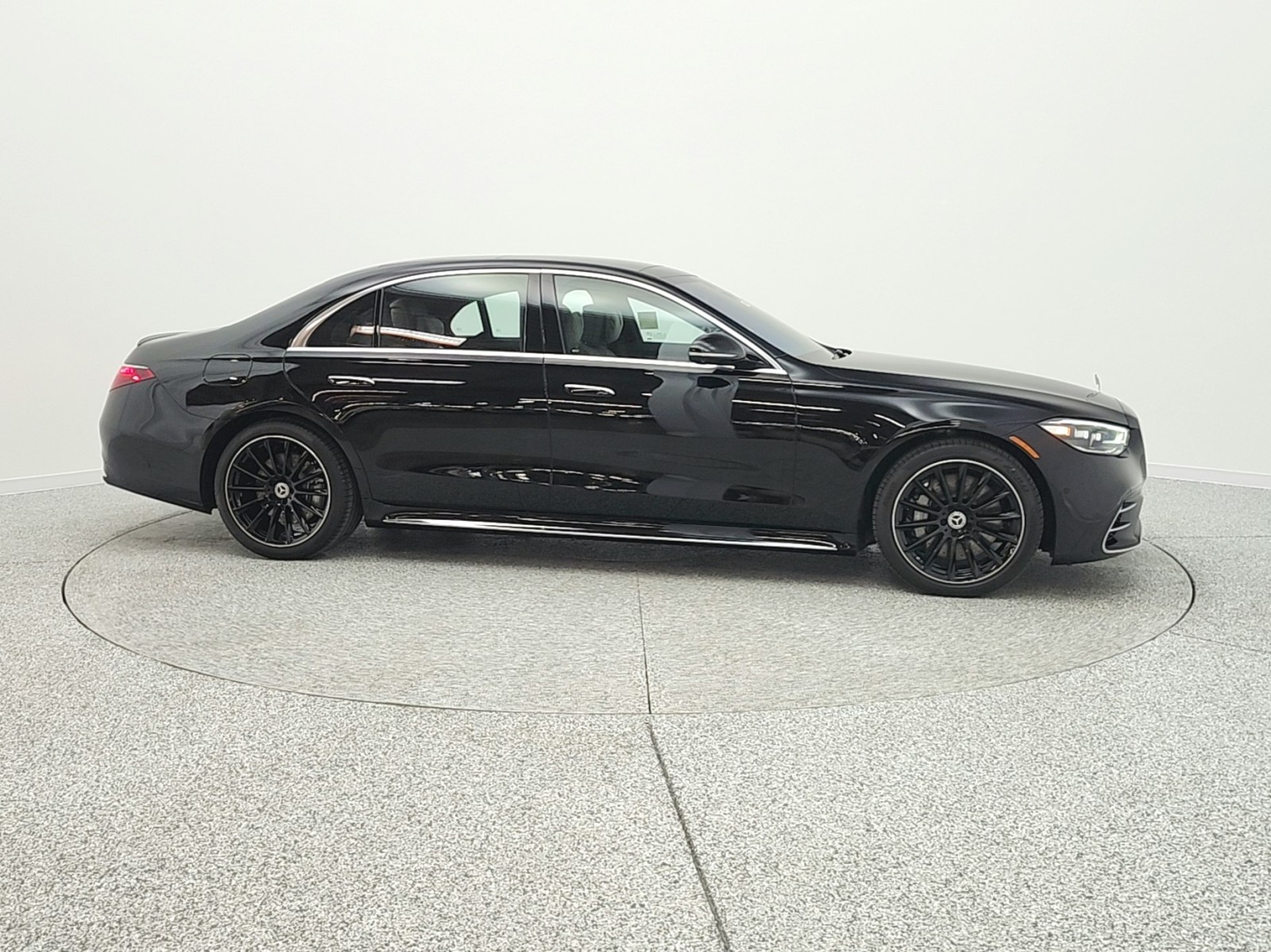 New 2026 Obsidian Black Metallic Mercedes-Benz S 500 image 4