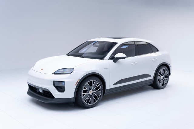 2024  Macan 4 Electric in , 