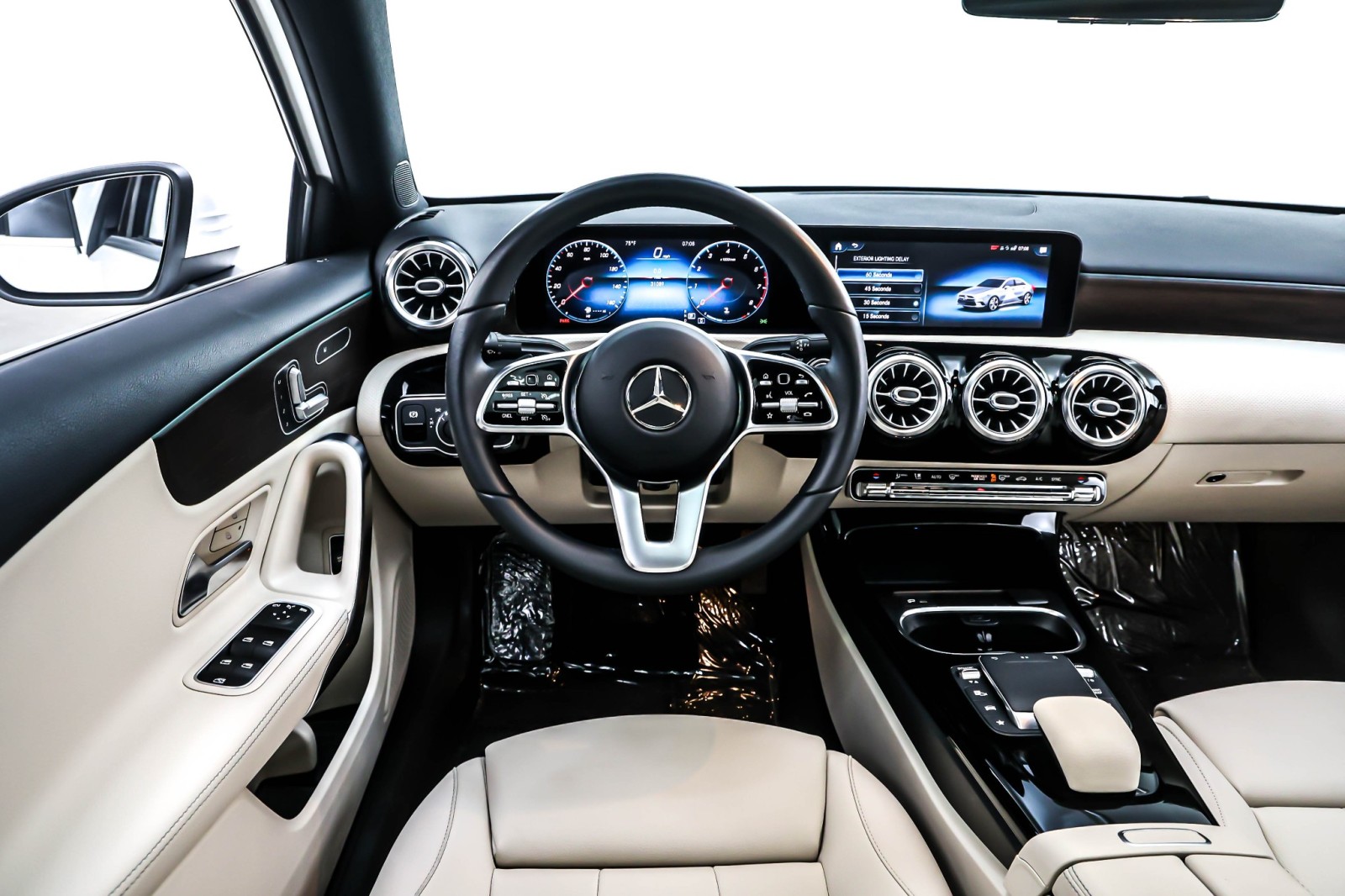 Used 2021 Polar White Mercedes-Benz A 220 Sedan image 4