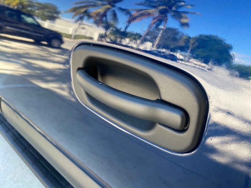 2003 Chevrolet Suburban LT 1 OWNER NO ACCIDENTS in ,