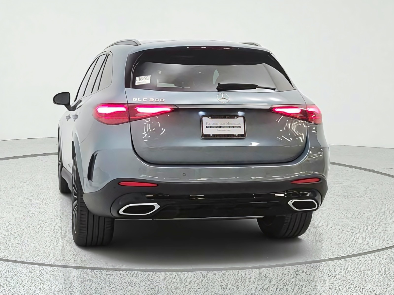 New 2027 Verde Silver Metallic Mercedes-Benz GLC 300 SUV image 6