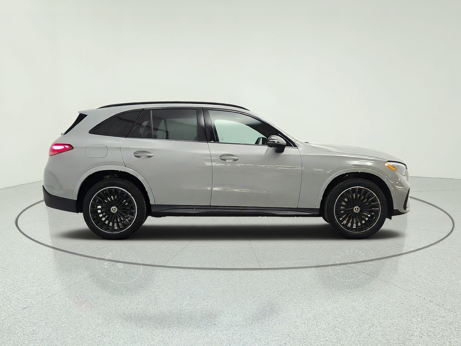 New 2027 MANUFAKTUR Alpine Grey Mercedes-Benz GLC 300 SUV image 4