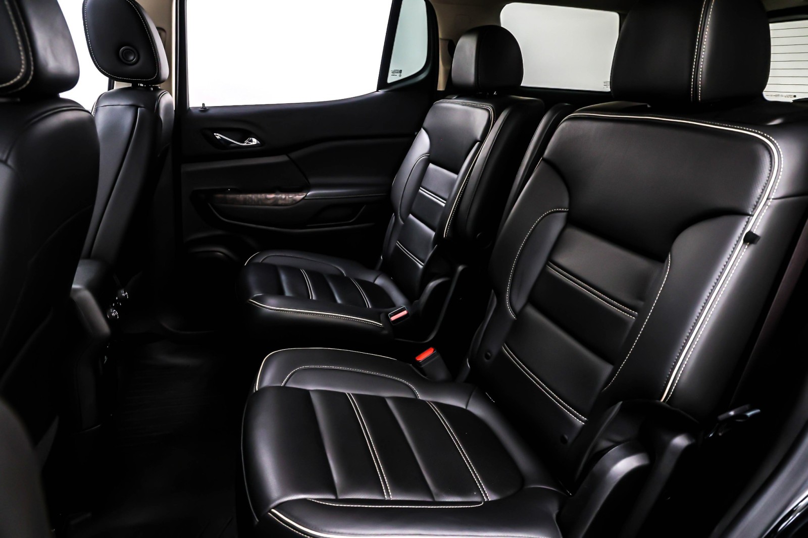 Used 2023 Ebony Twilight Metallic GMC AWD 4dr Denali image 8