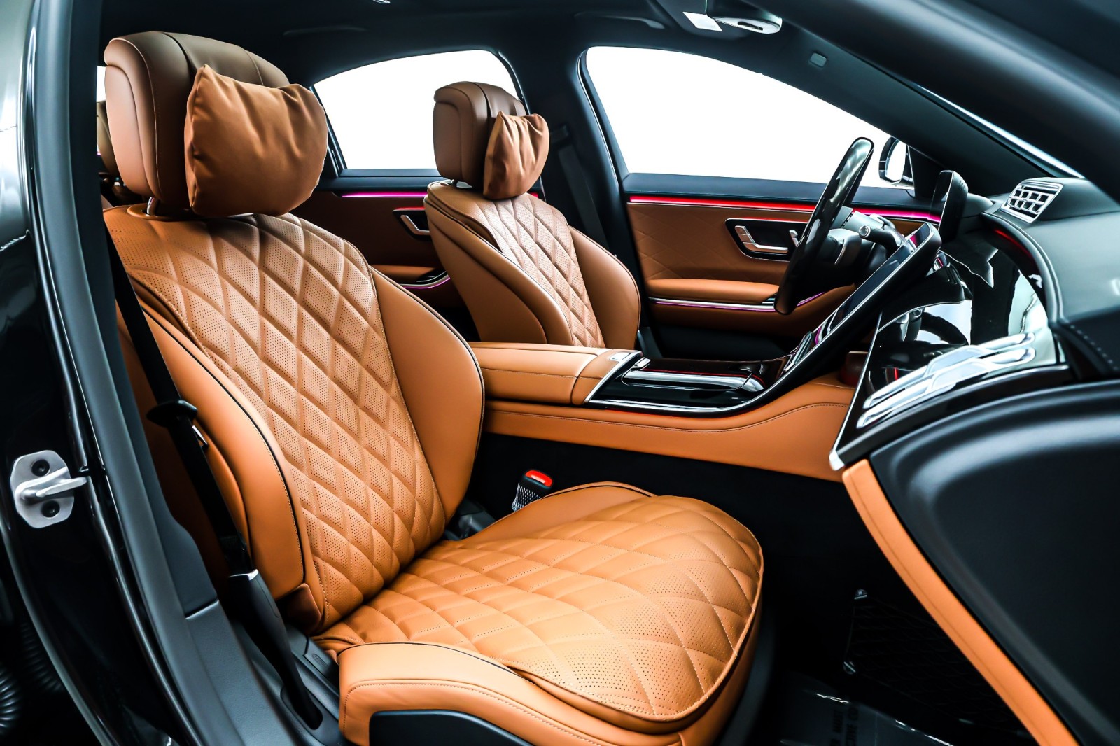 New 2026 Obsidian Black Metallic Mercedes-Benz S 580 image 7