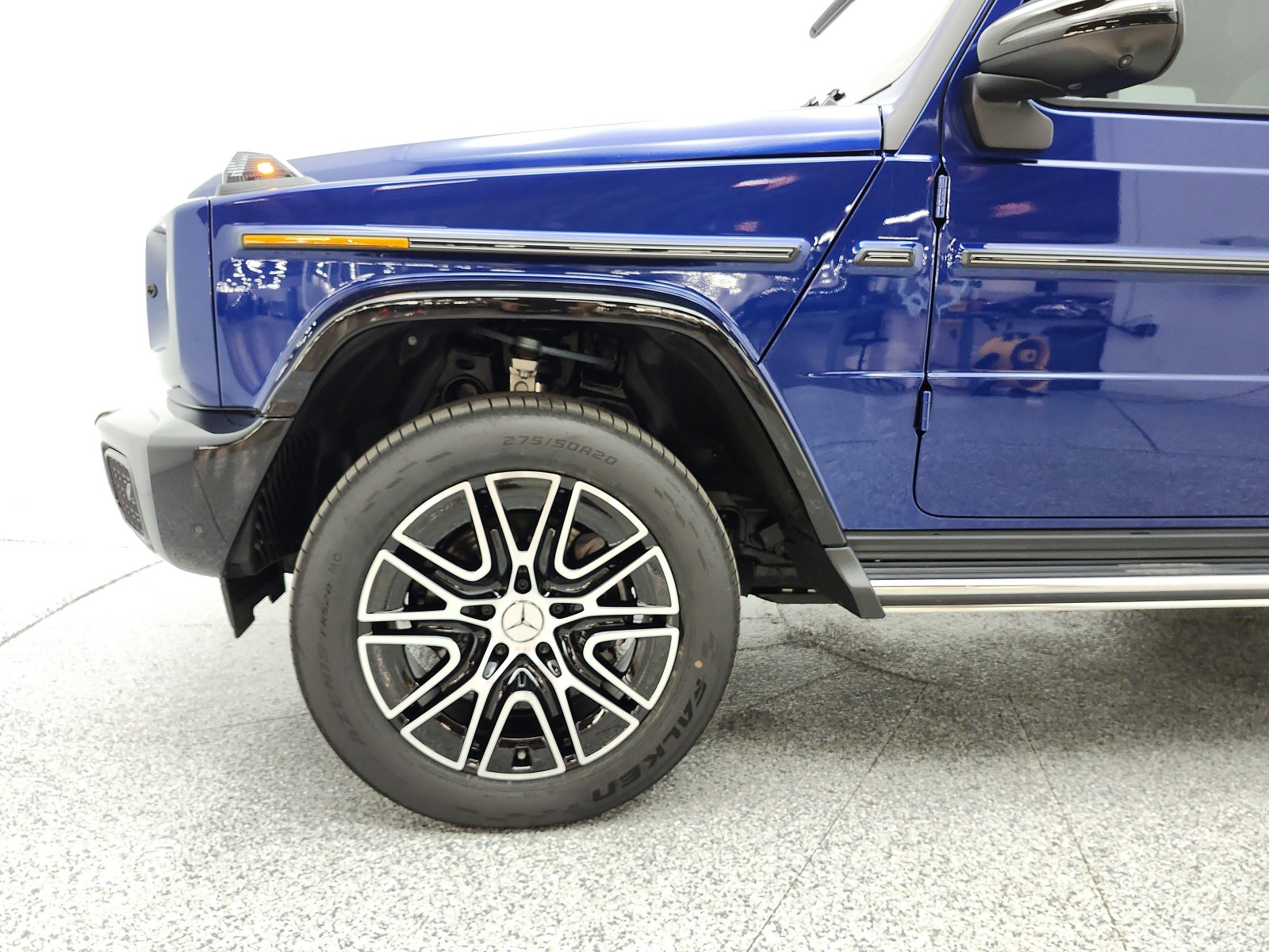 New 2027 Brilliant Blue Metallic Mercedes-Benz G 580e SUV image 15