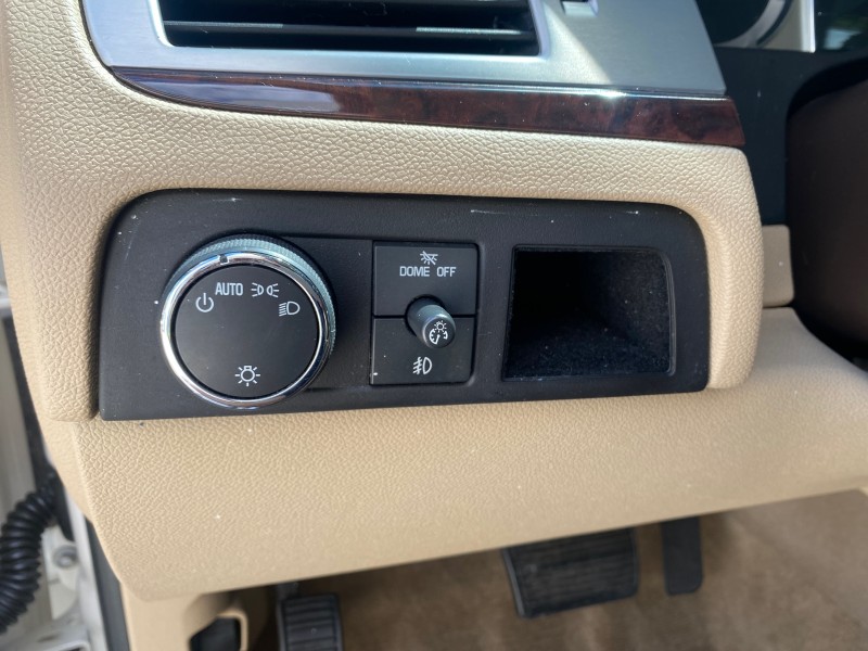 2013 Cadillac Escalade Luxury 1 OWNER LOW MILES 70,251 in ,