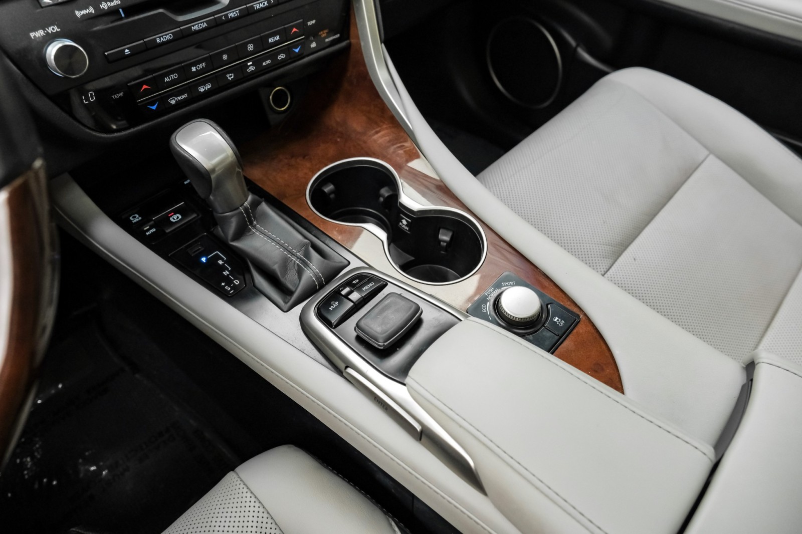 2019 Lexus RX RX 350L Luxury 29