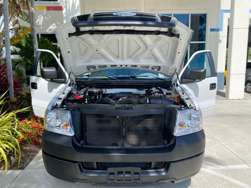 2005 Ford F-150 PU STX LOW MILES 18,931 in , 