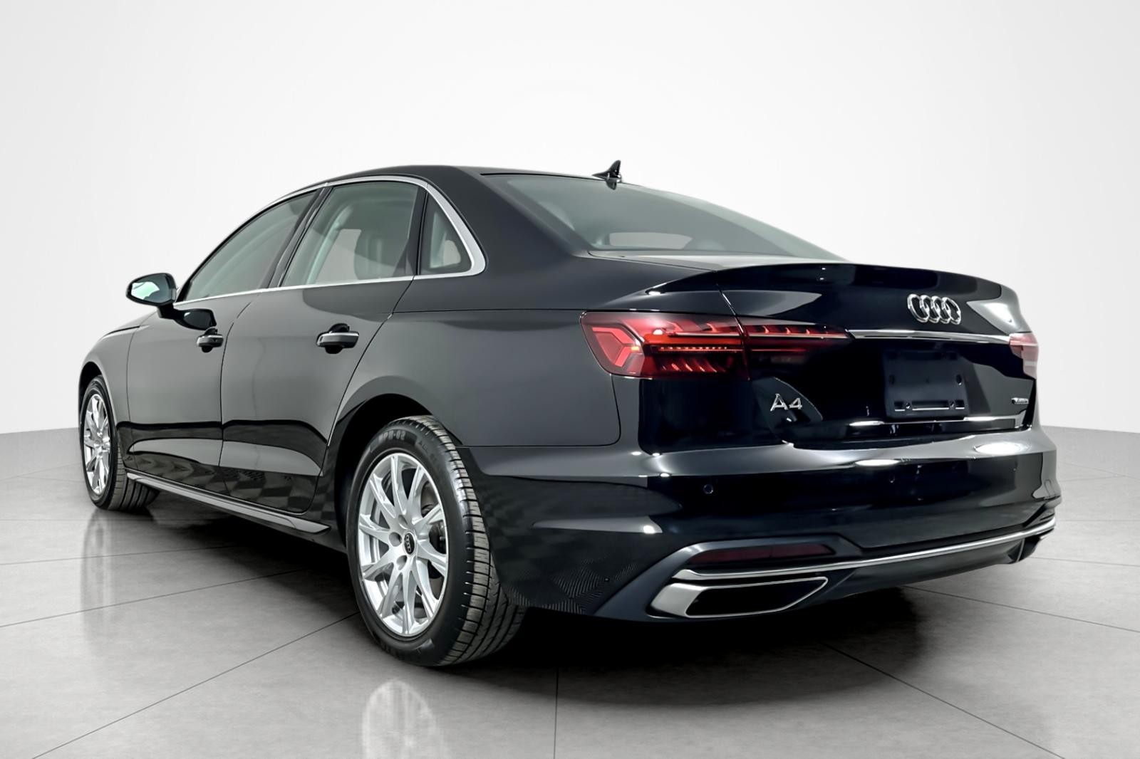 Used 2023 Brilliant Black Audi Premium 40 TFSI quattro image 3