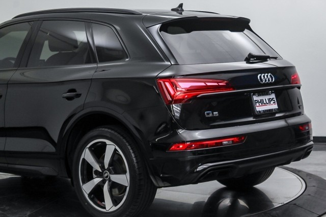 2022 Audi Q5 S line Premium Plus 10