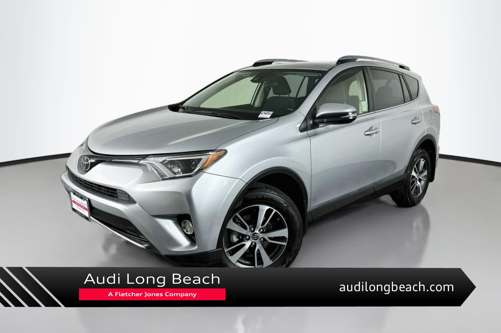Silver Sky Metallic 2018 Toyota RAV4 SUV / Crossover Front-Wheel Drive Automatic