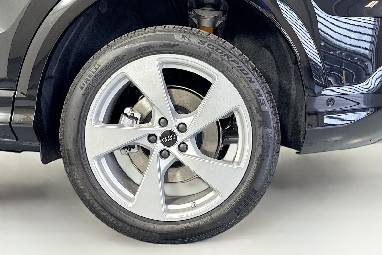 New 2025 Mythos Black Metallic Audi Premium Plus 2.0 TFSI quattro image 28