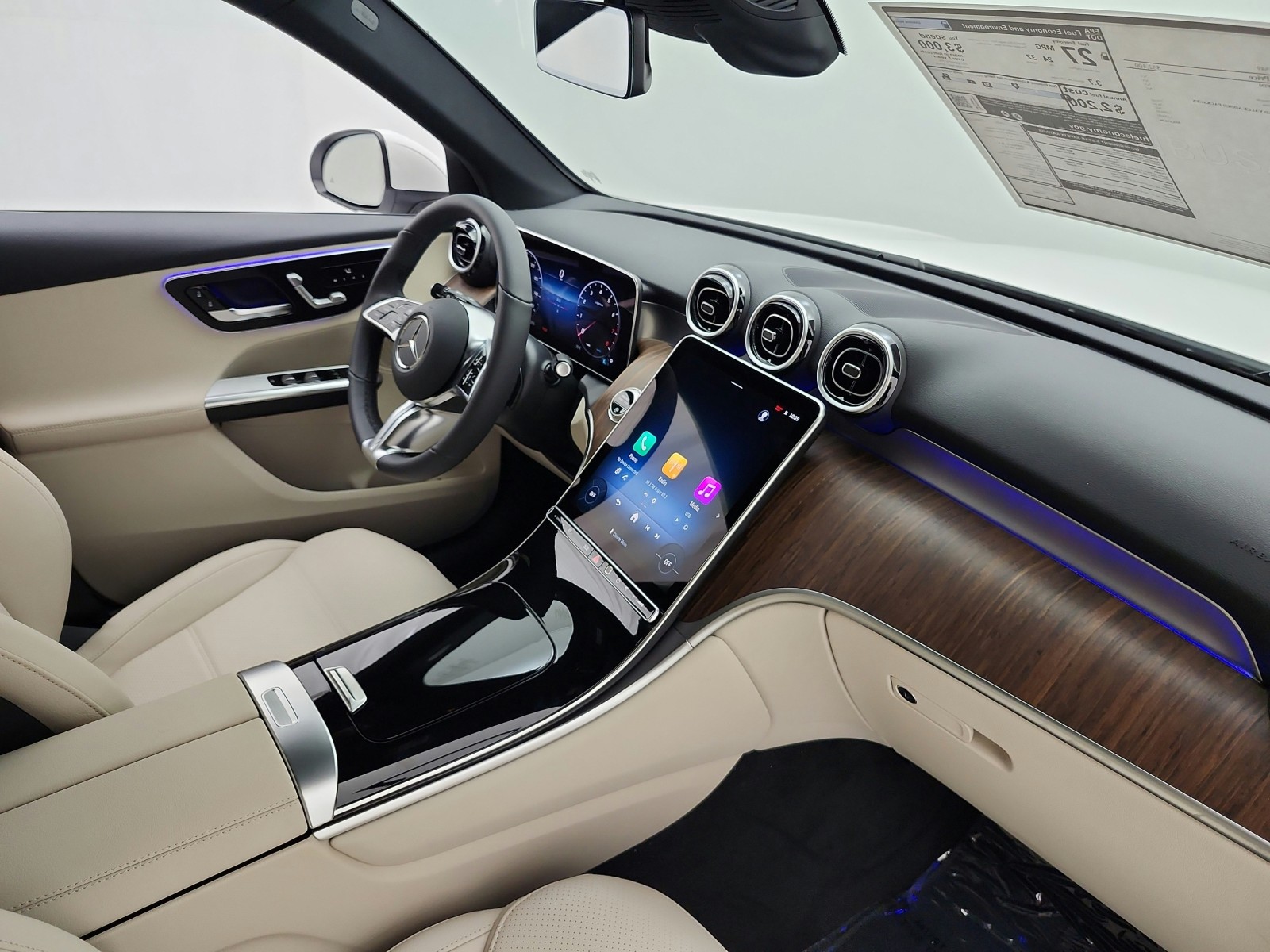 New 2027 Polar White Mercedes-Benz GLC 300 SUV image 13
