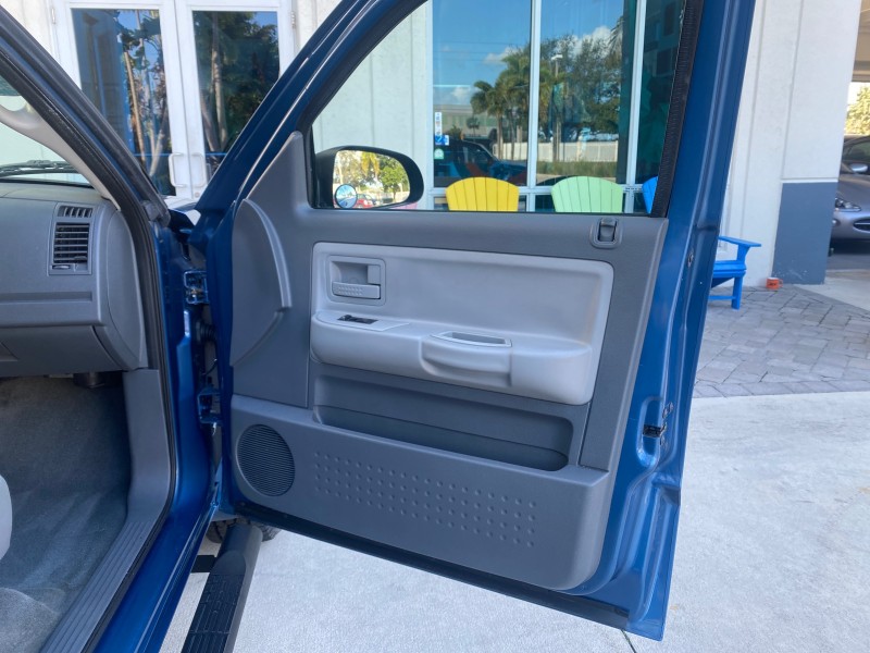 2005 Dodge Dakota SLT LOW MILES 69,842 4WD CLUB in , 